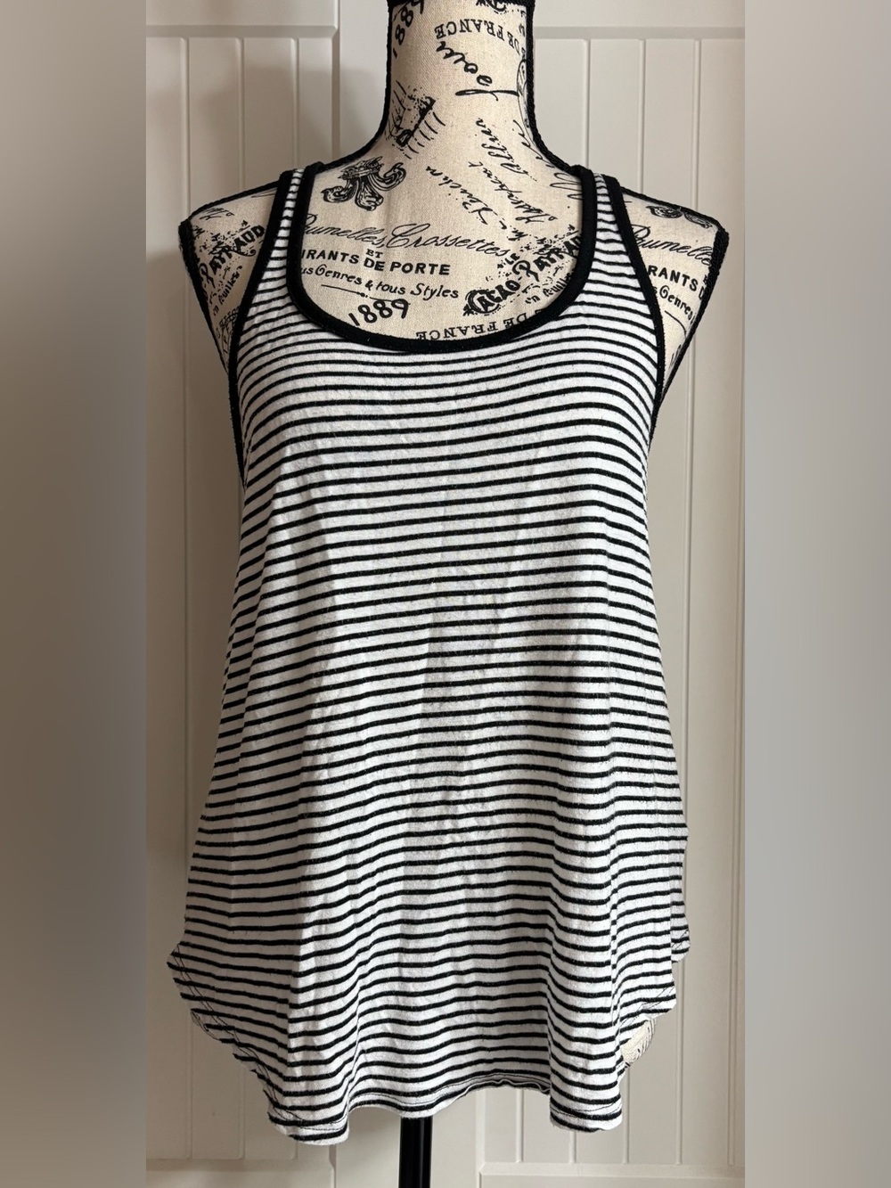 Volcano Sz M Black & White Striped Racerback Tank Top